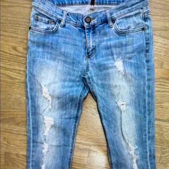 Edyson Soho Relaxed Boyfriend Distressed Jeans Womens size 27 - Picture 1 of 1
